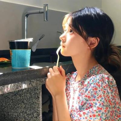 我的妈妈跳起来